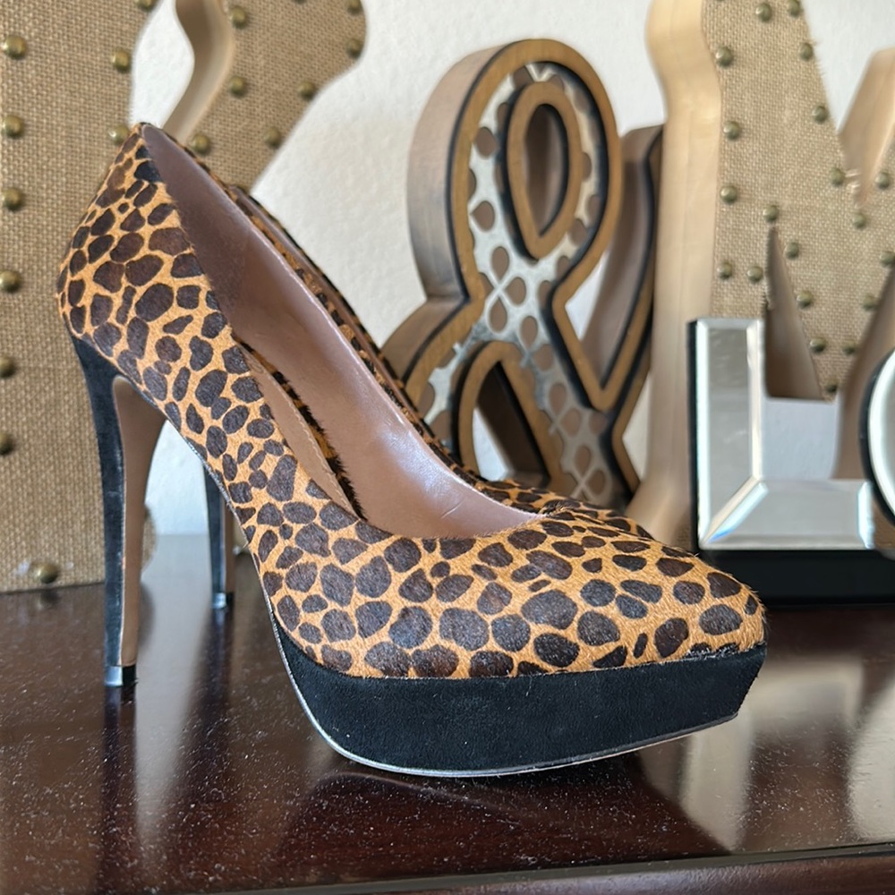 Vince Camuto Animal Print Platform Heels Pumps - Women's Size 6B/36